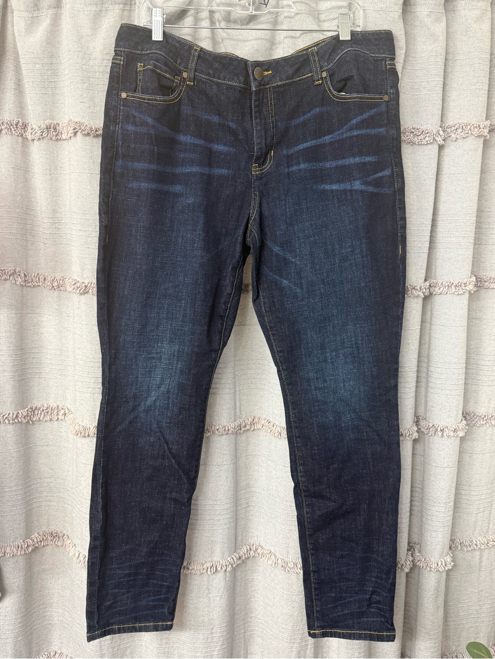 CAbi Jeans Woman's Skinny Dark Blue Wash Jeans Stretch Size 16